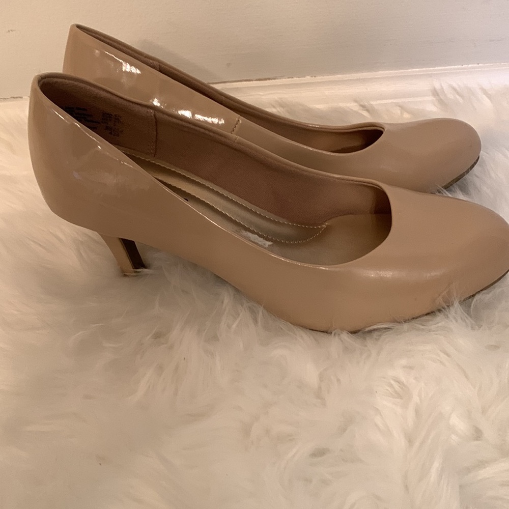 “Let’s Pump You Up” high heel shoes - Picture 3 of 9